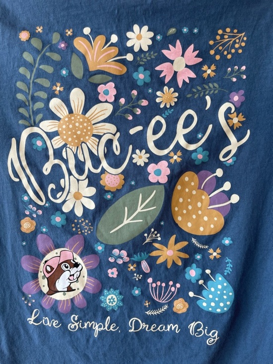 BUC-EE'S Tops - Bucee's size small T shirt EUC floral forest Live Simple Dream Big beaver small